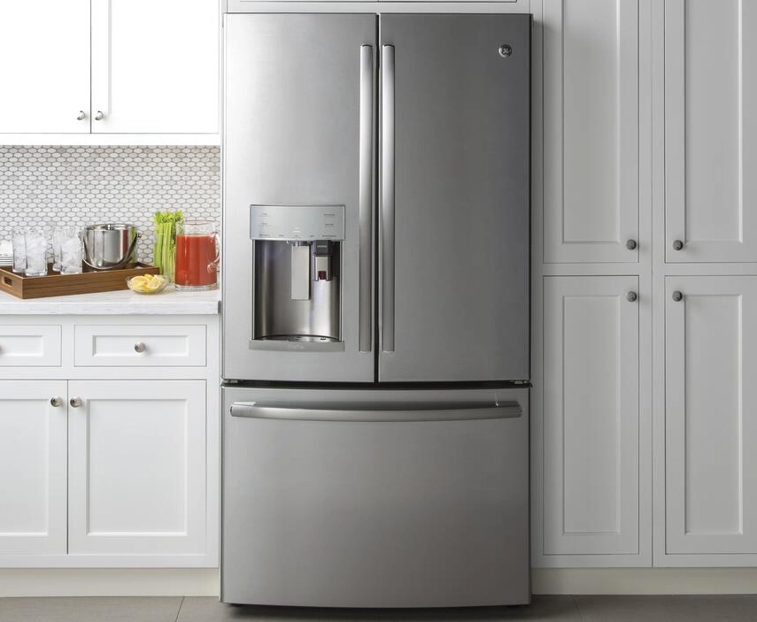 GE Profile Smart Appliances Pintu Prancis 35,75 inci 27,7 cu. Kulkas Energy Star dengan Sistem Pembuatan Bir Keurig K-Cup