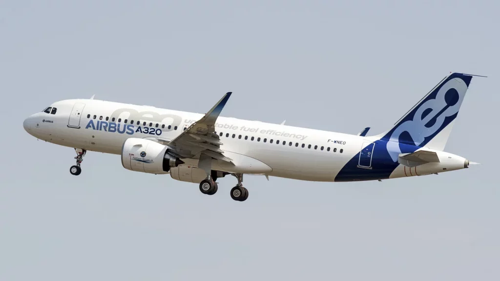 Review Jenis Pesawat Penumpang Terpopuler Dan Paling Canggih Saat Ini -   Airnbus A320NEO