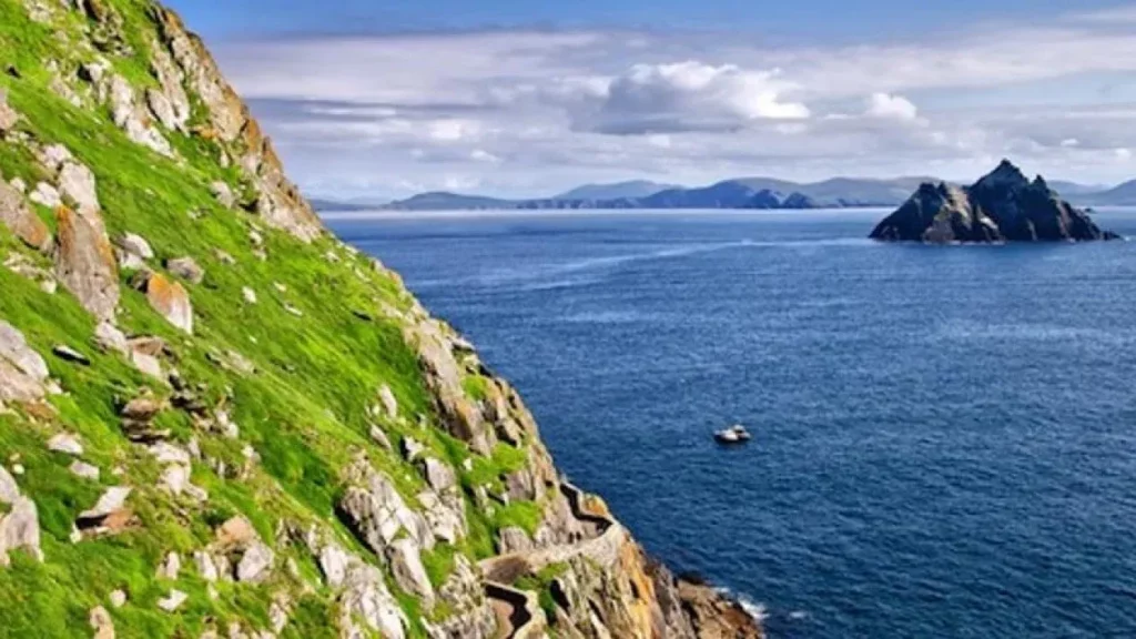 Pulau Skellig Michael, Irlandia - Pulau paling mistis di dunia