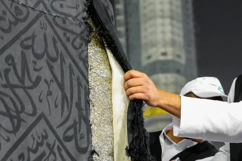 Review tempat yang paling di sucikan di dunia - Ka'bah Mekah Arab Saudi