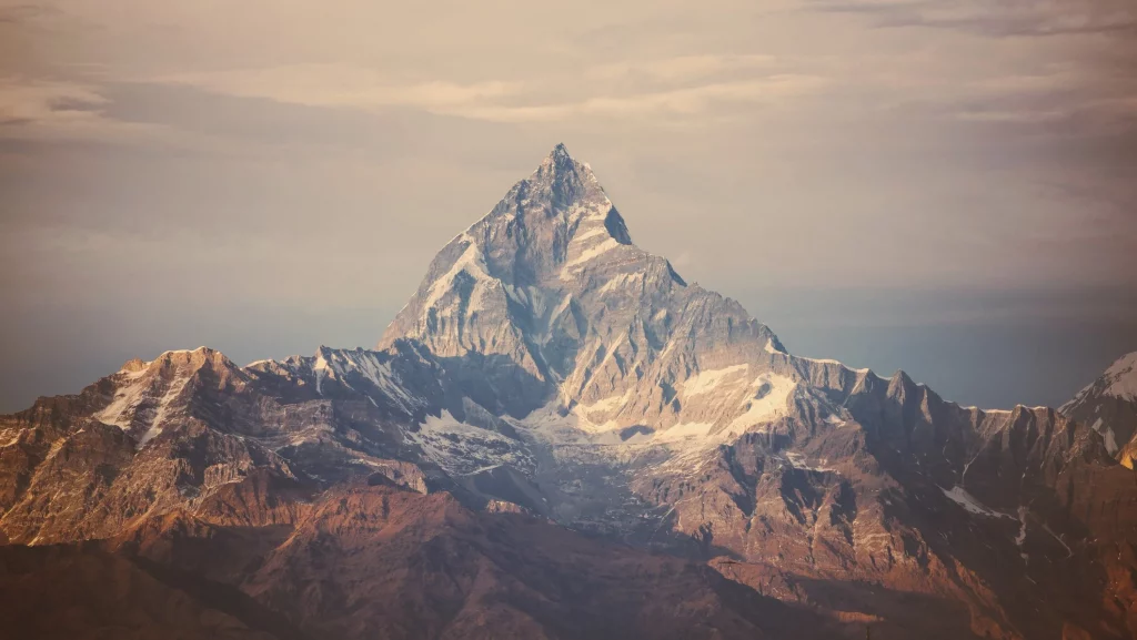 Mengenal gunung terpopuler di dunia - Puncak Gunung Everest