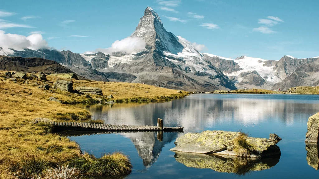 Mengenal gunung terpopuler di dunia 
 - Gunung Matterhorn 