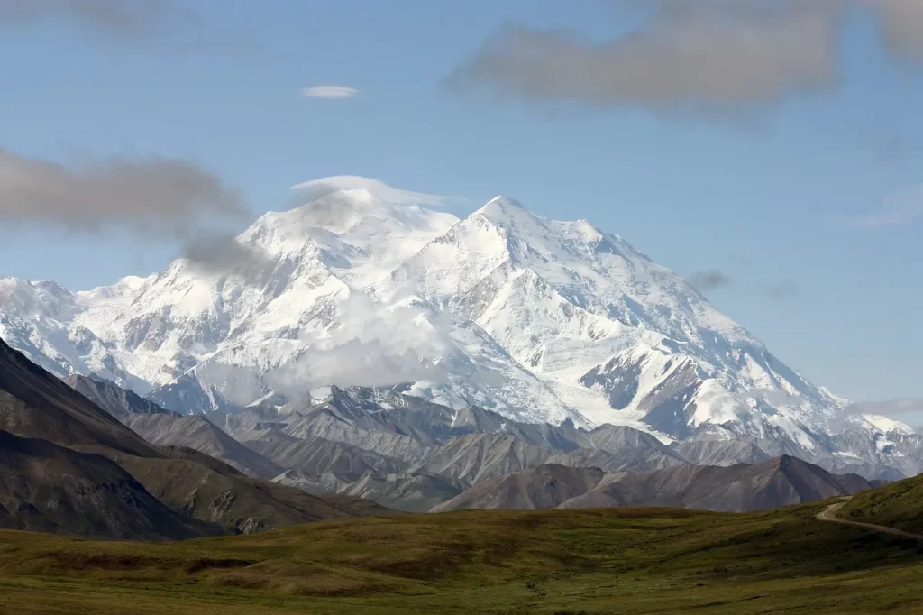 Mengenal gunung terpopuler di dunia - Gunung McKinley 