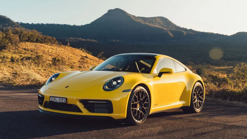 Porsche: kekuatan dan keindahan dalam satu mobil