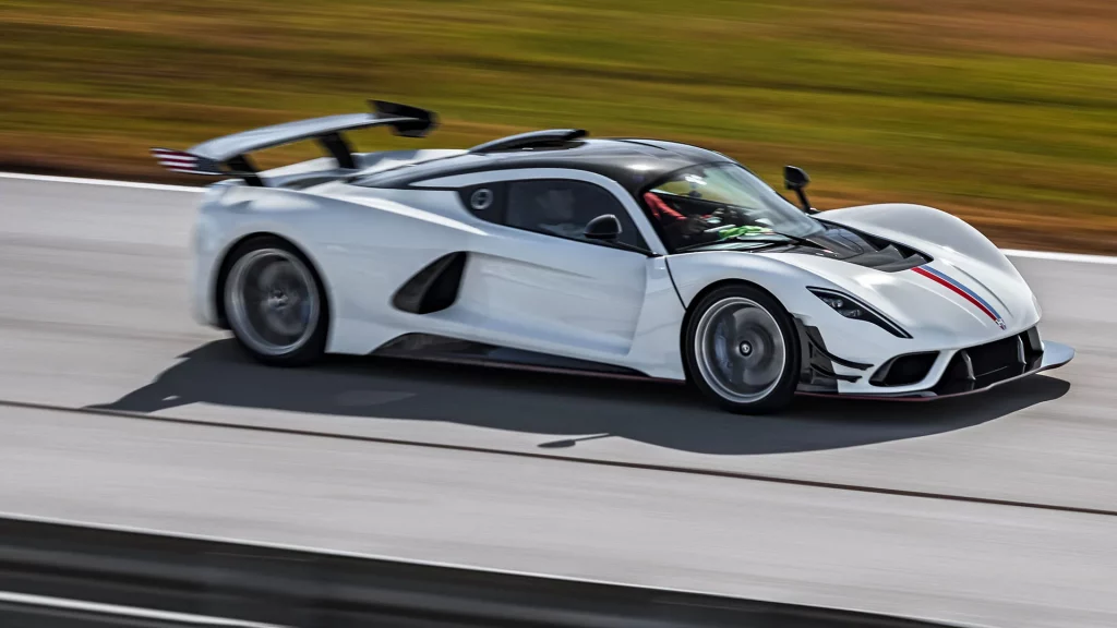 Mobil tercepat di dunia: teknologi dan kecepatan yang fenomenal - Hennessey Venom F5
