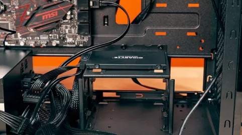 MERAKIT PC DESKTOP YANG BENAR - PENYIMPANAN SATA