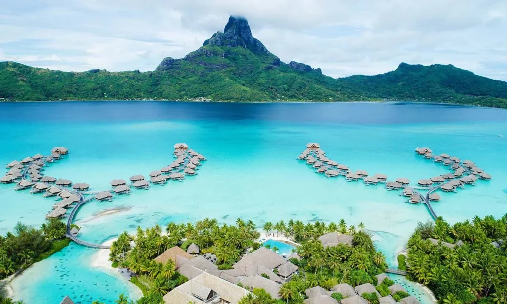 Surga Tersembunyi: Menjelajahi Daerah Wisata Terindah di Dunia - Bora Bora, Polinesia Prancis