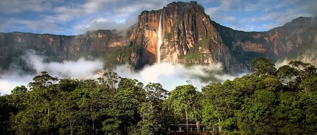 Air Terjun Paling Terkenal di Dunia: Angel Falls - Venesuela