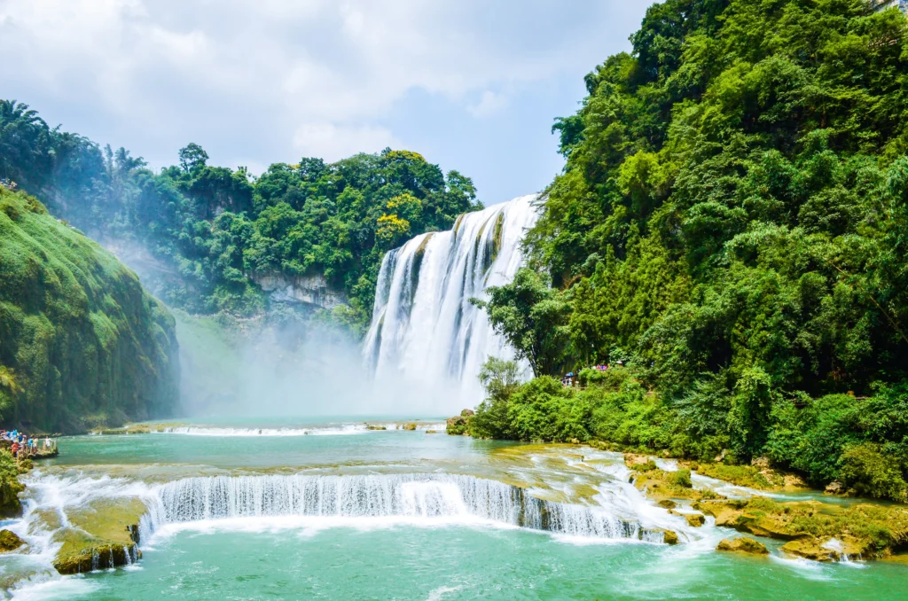 Air Terjun Paling Terkenal di Dunia: Huangguoshu Waterfall  - Guizhou