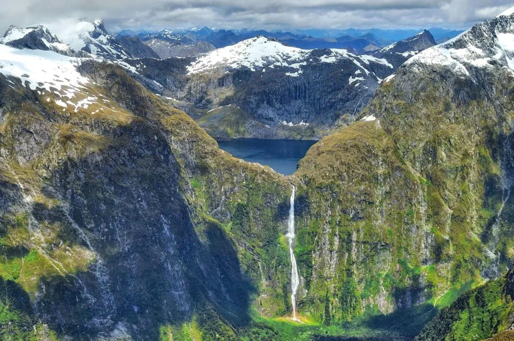 Air Terjun Paling Terkenal di Dunia: Sutherland Falls - New Zealand