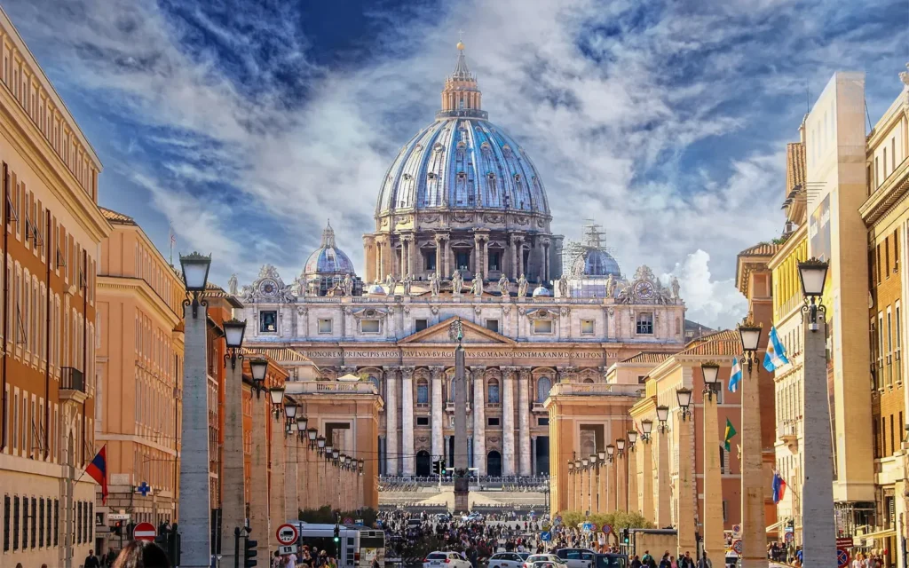 Tempat paling Suci di dunia: Catedral Santo Petrus (St. Peter's Basilica) 