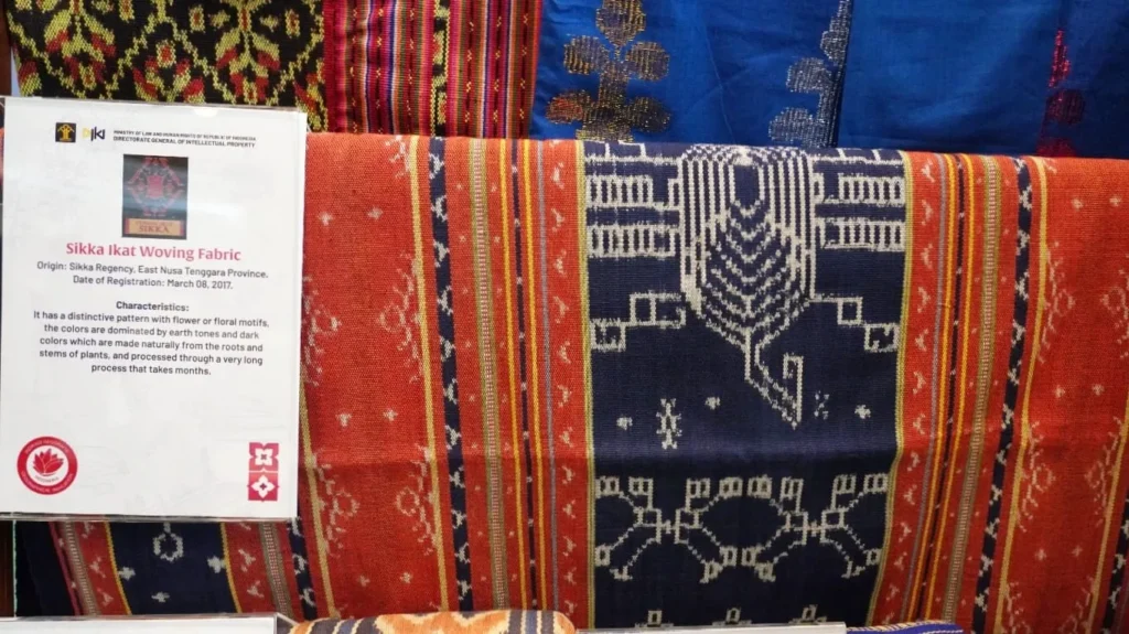 Produk Made in Indonesia: Tenun Ikat