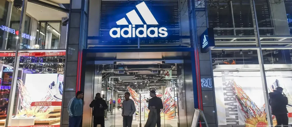 Perusahaan fashion retail bonafide: Adidas