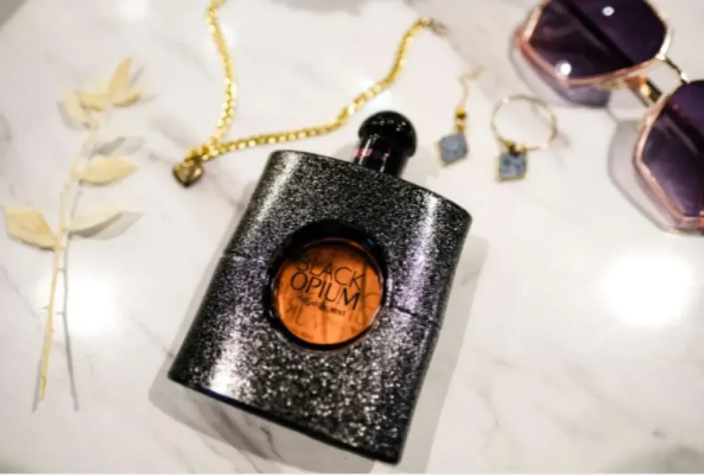 Merek parfum legendaris aroma klasik:  Yves Saint Laurent Opium