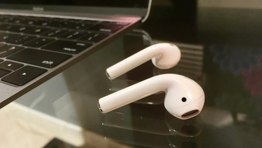 AirPods