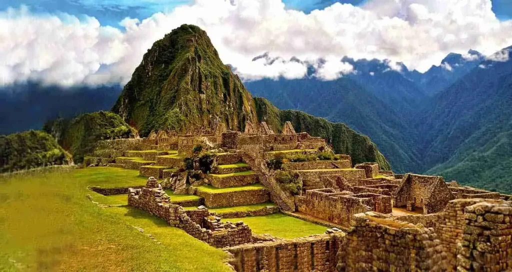 Misteri Tempat Terkenal dan Legendaris di Dunia: Machu Picchu