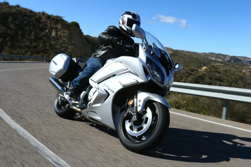 Motor Touring Legendaris: Yamaha FJR1300