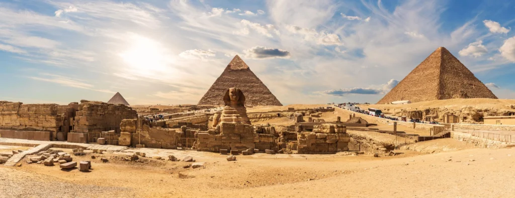 Destinasi Wisata Terbaik di Dunia: Piramida Giza, Mesir